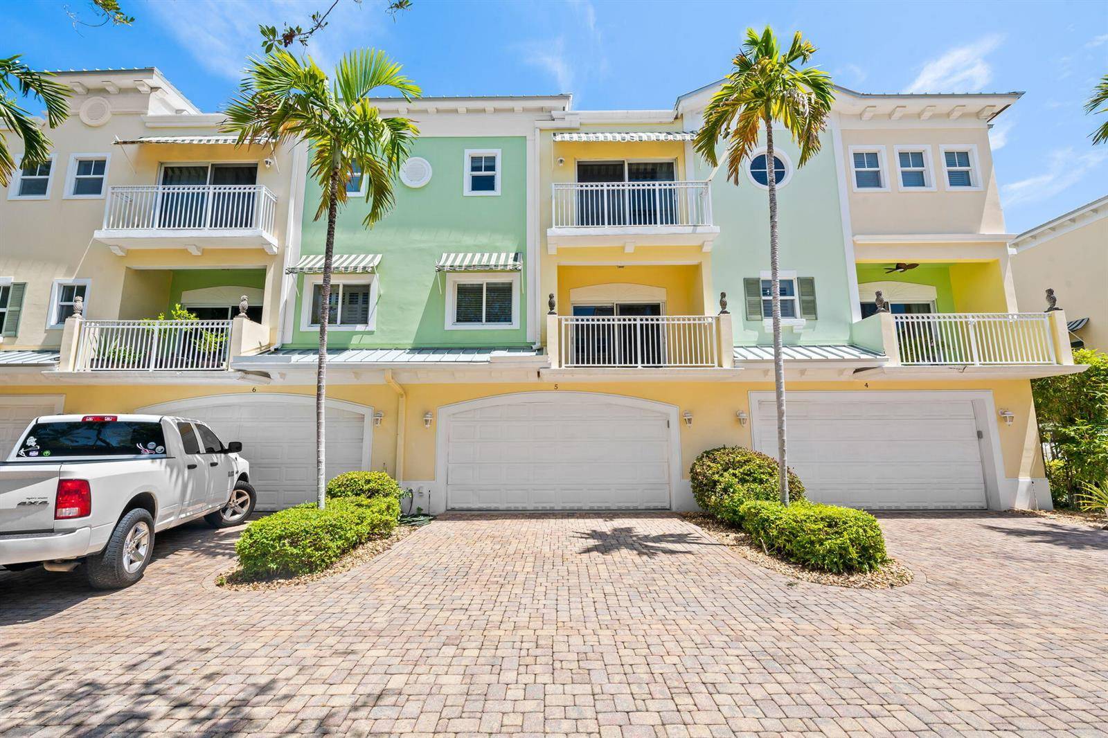 630 SE 15thFort Lauderdale - EVERGLADES LAND SALES CO F,Harbor Vista condo unit 5 - picture