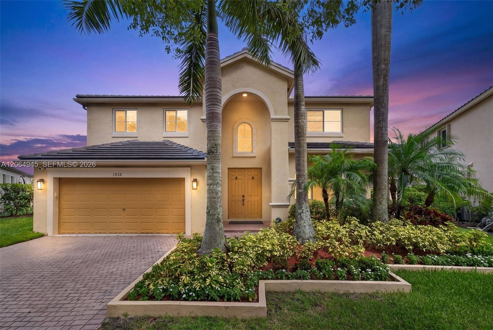 1038 NW Lavender CirWeston - picture