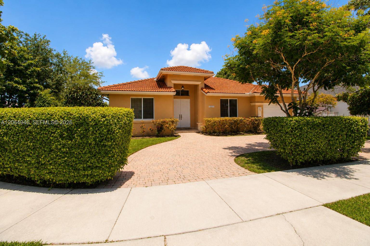 14261 SW 28th StMiami - picture