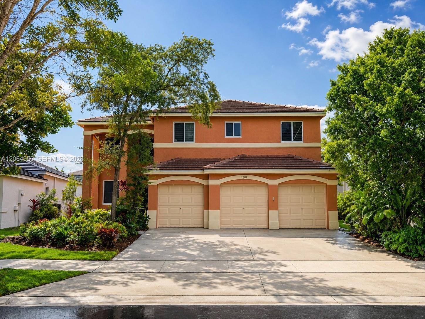 1204 Chenille CirWeston - picture