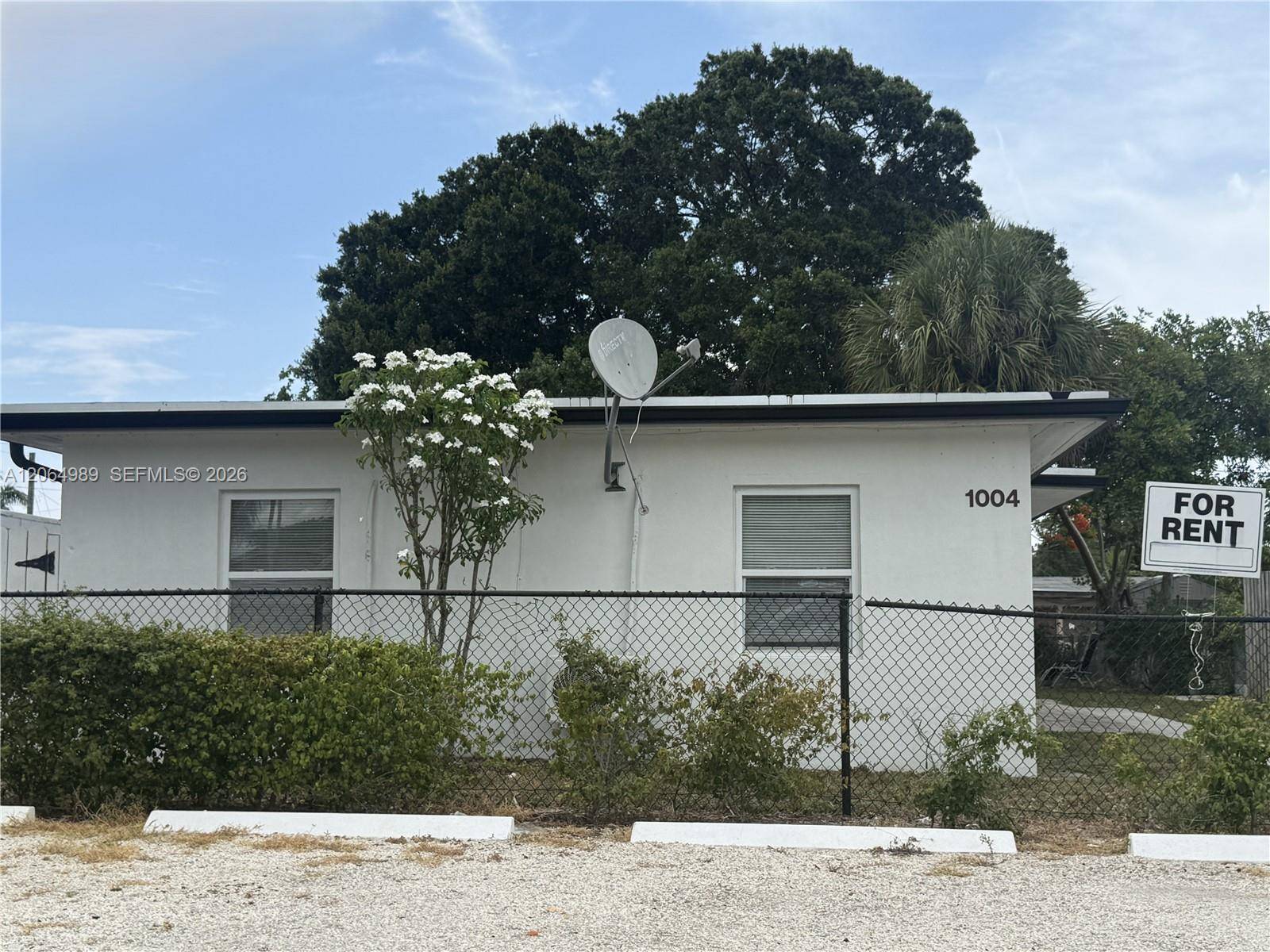 1004 SW 24th AveFort Lauderdale - picture