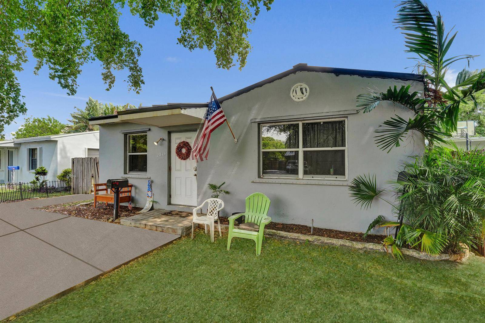 2815 ADAMSHollywood - picture
