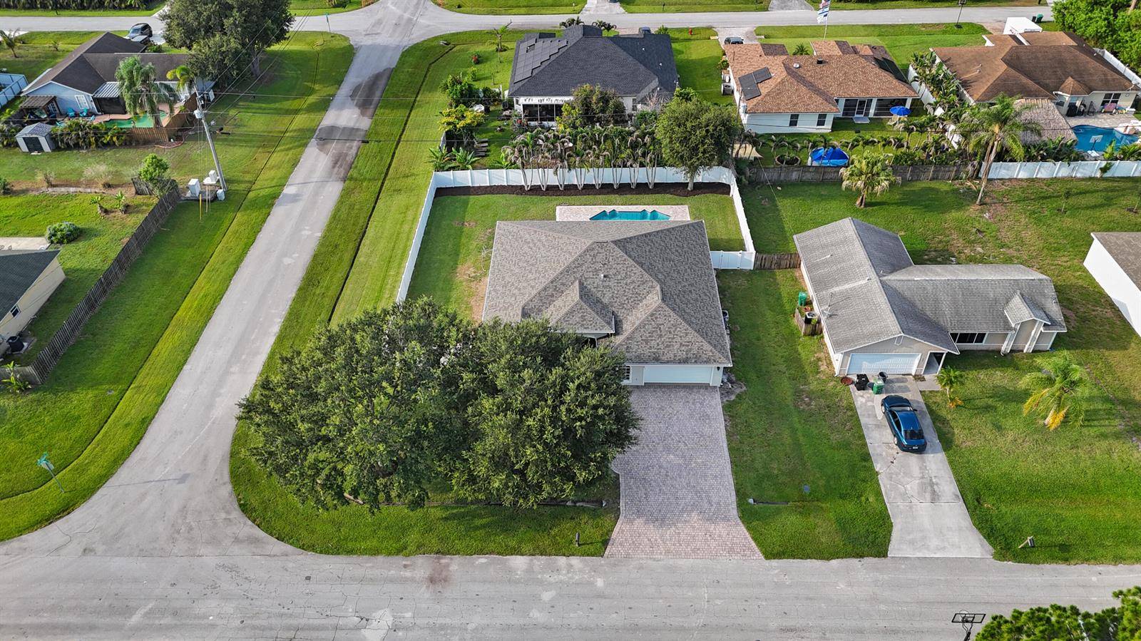 490 SW RyderPort St. Lucie - picture