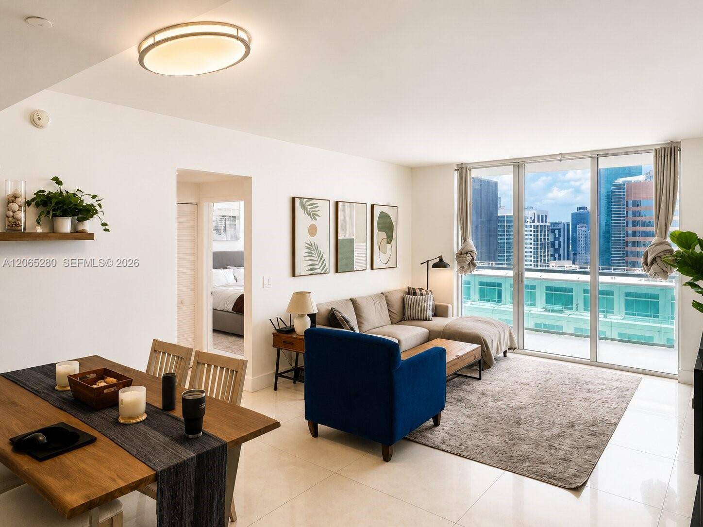 950 Brickell Bay DrMiami - THE PLAZA 851 BRICKELL CO condo unit 3904 - picture