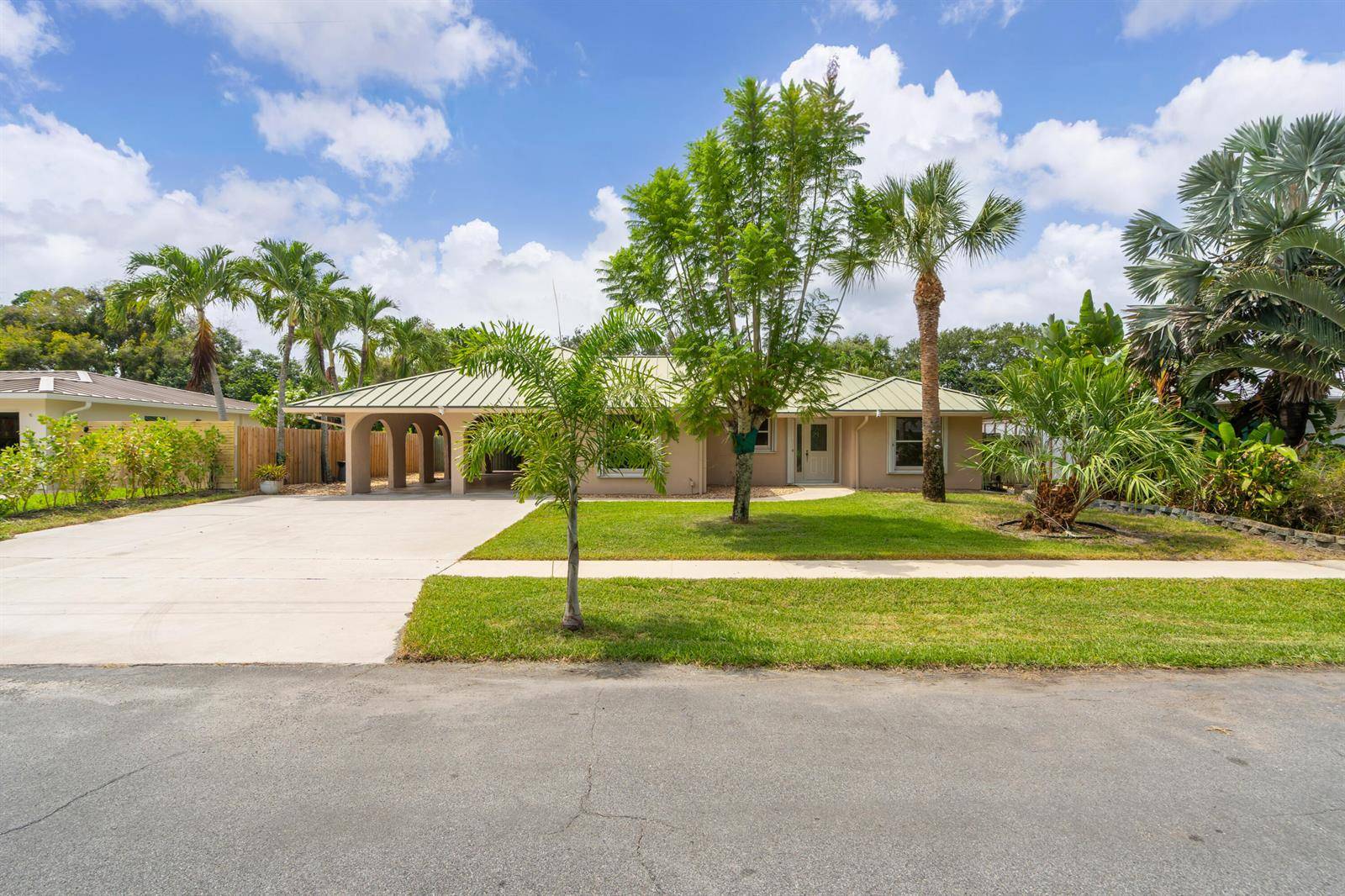 1045 CoralBoynton Beach - picture