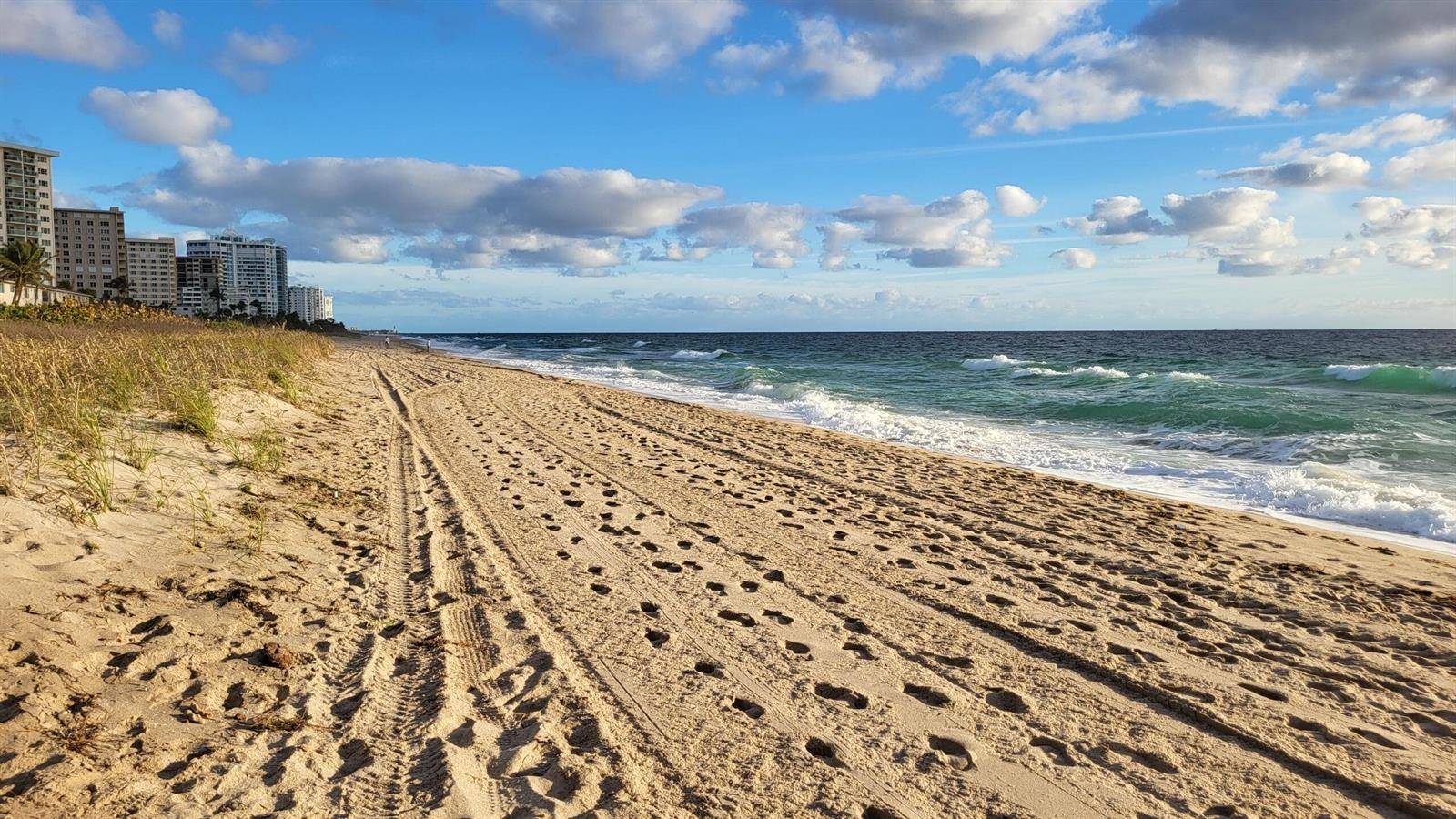5200 N OceanLauderdale By The Sea - SEA RANCH LAKES NORTH COND condo unit 615 - picture