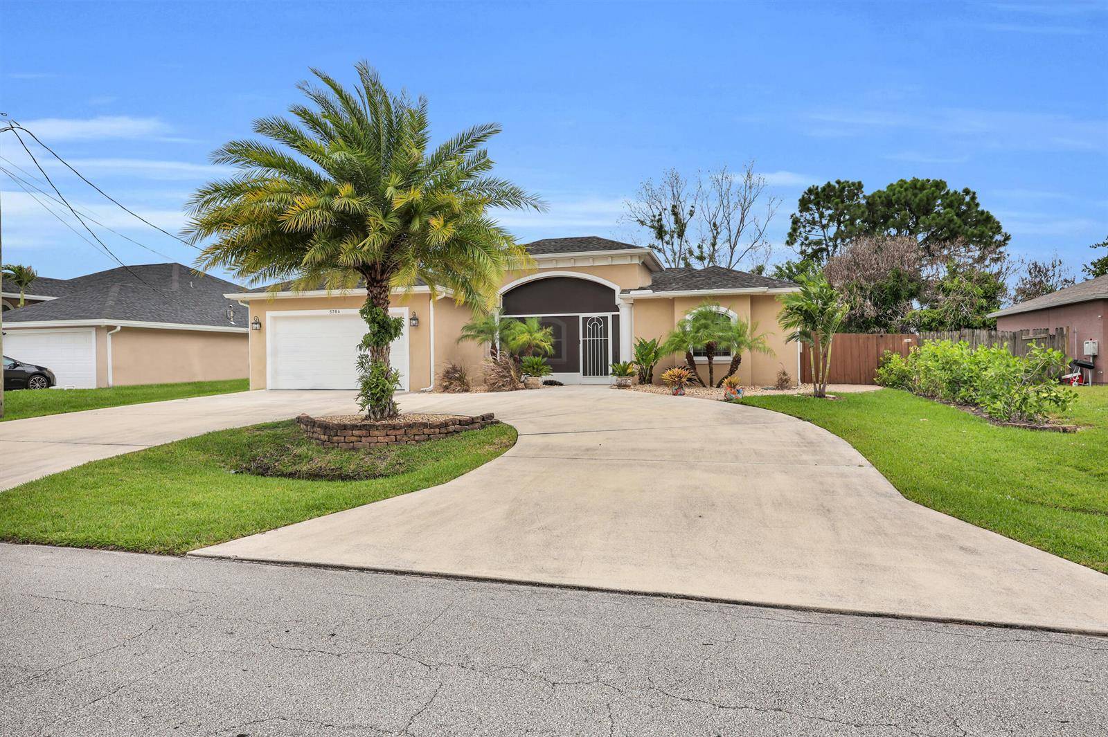 5784 NW WESLEYPort St. Lucie - picture