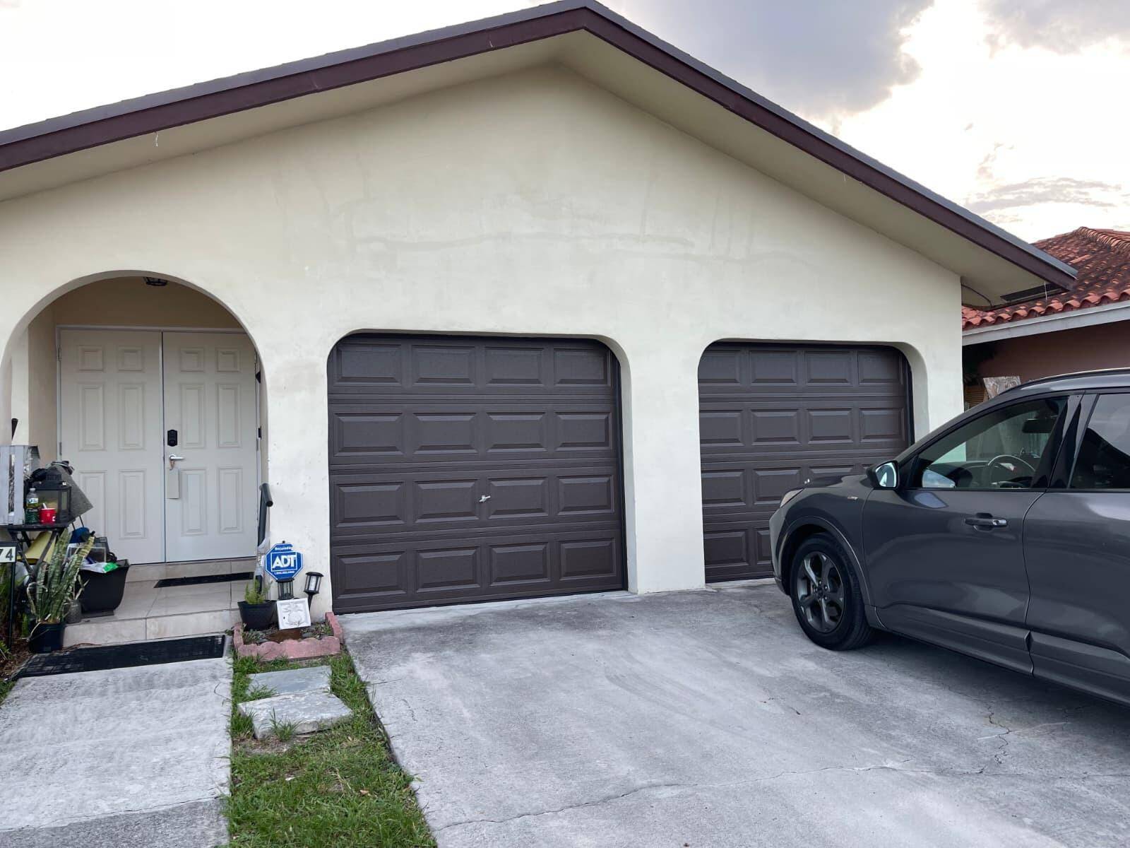 4874 SW 142ndMiami - picture