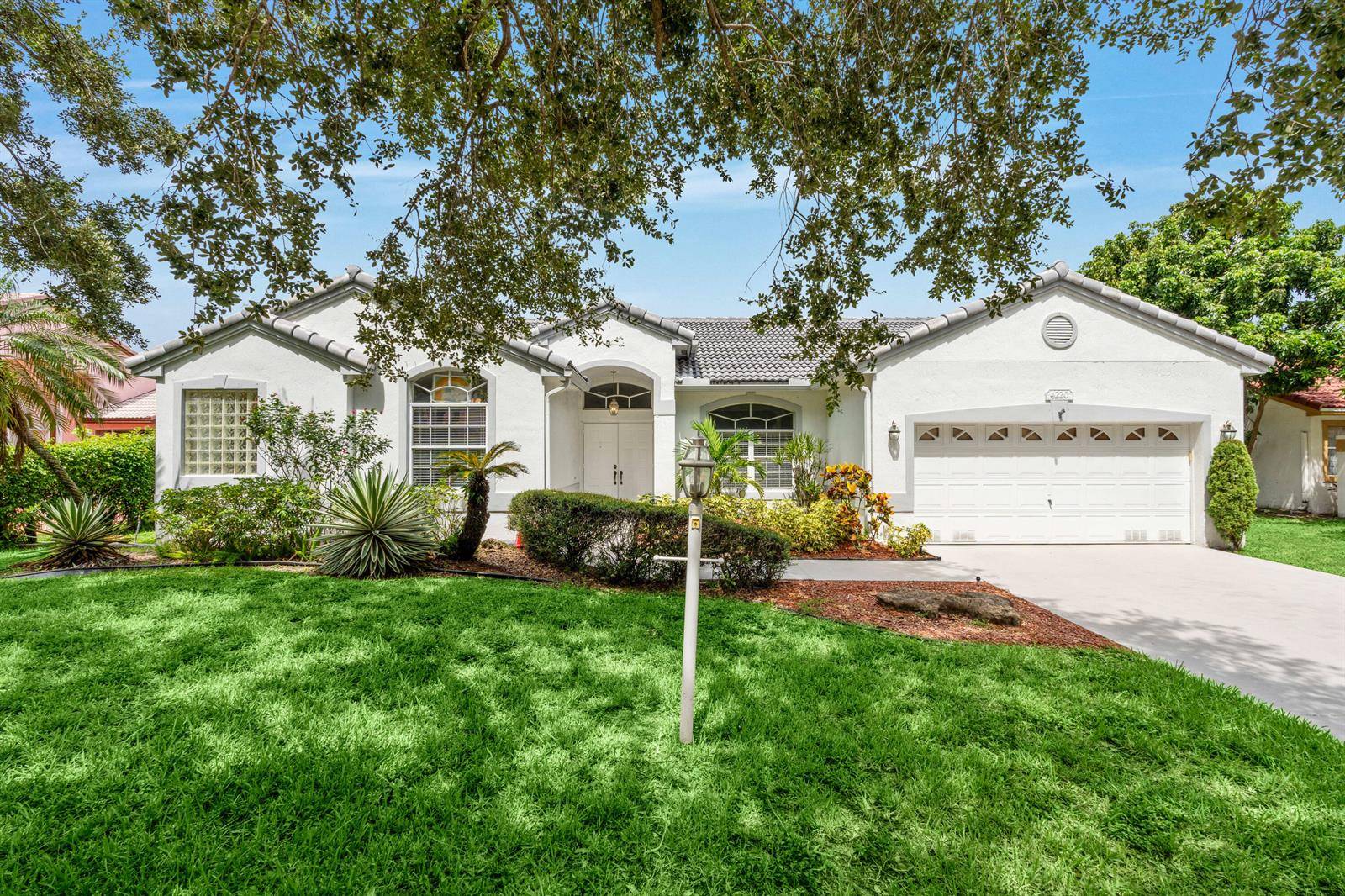 4220 NW 90THCoral Springs - picture