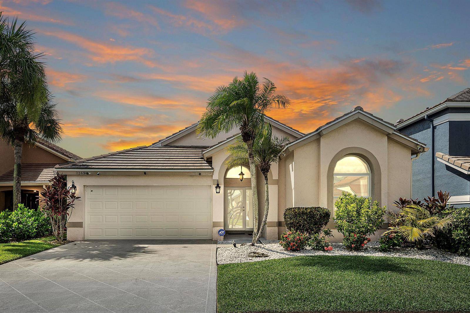 7369 Ashley ShoresLake Worth - picture