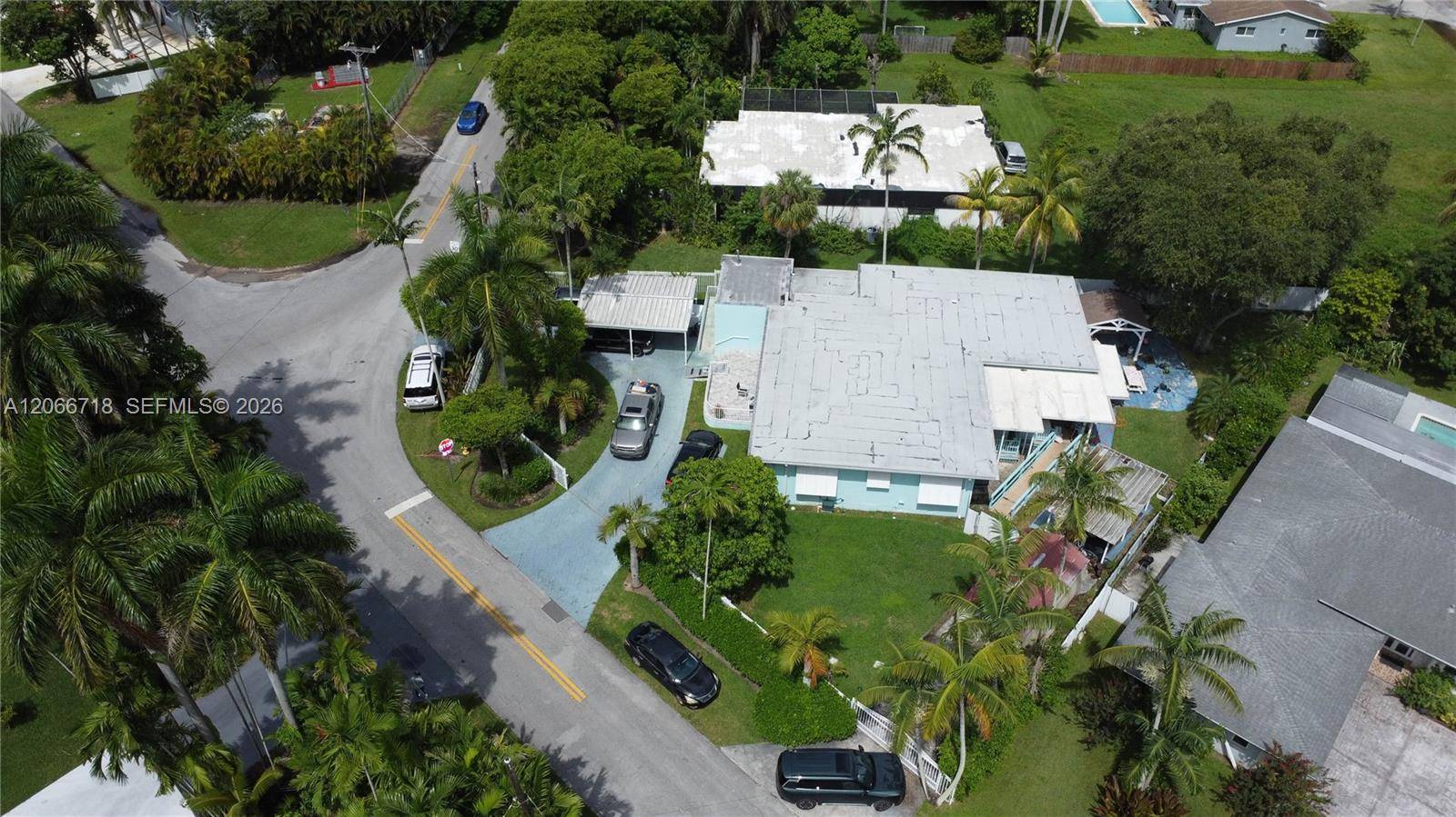 405 NE 150th StMiami - picture