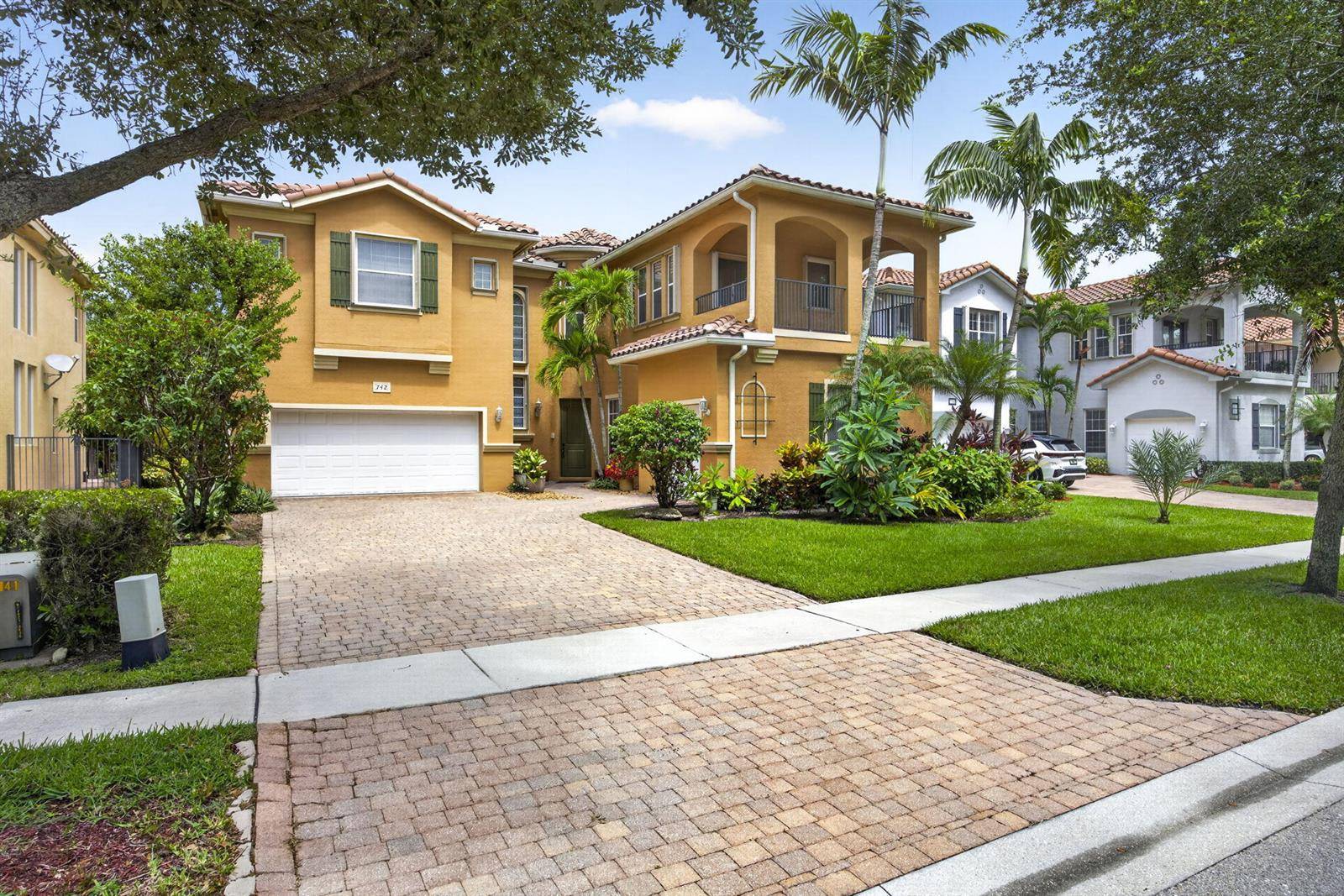 742 CrestaWest Palm Beach - picture