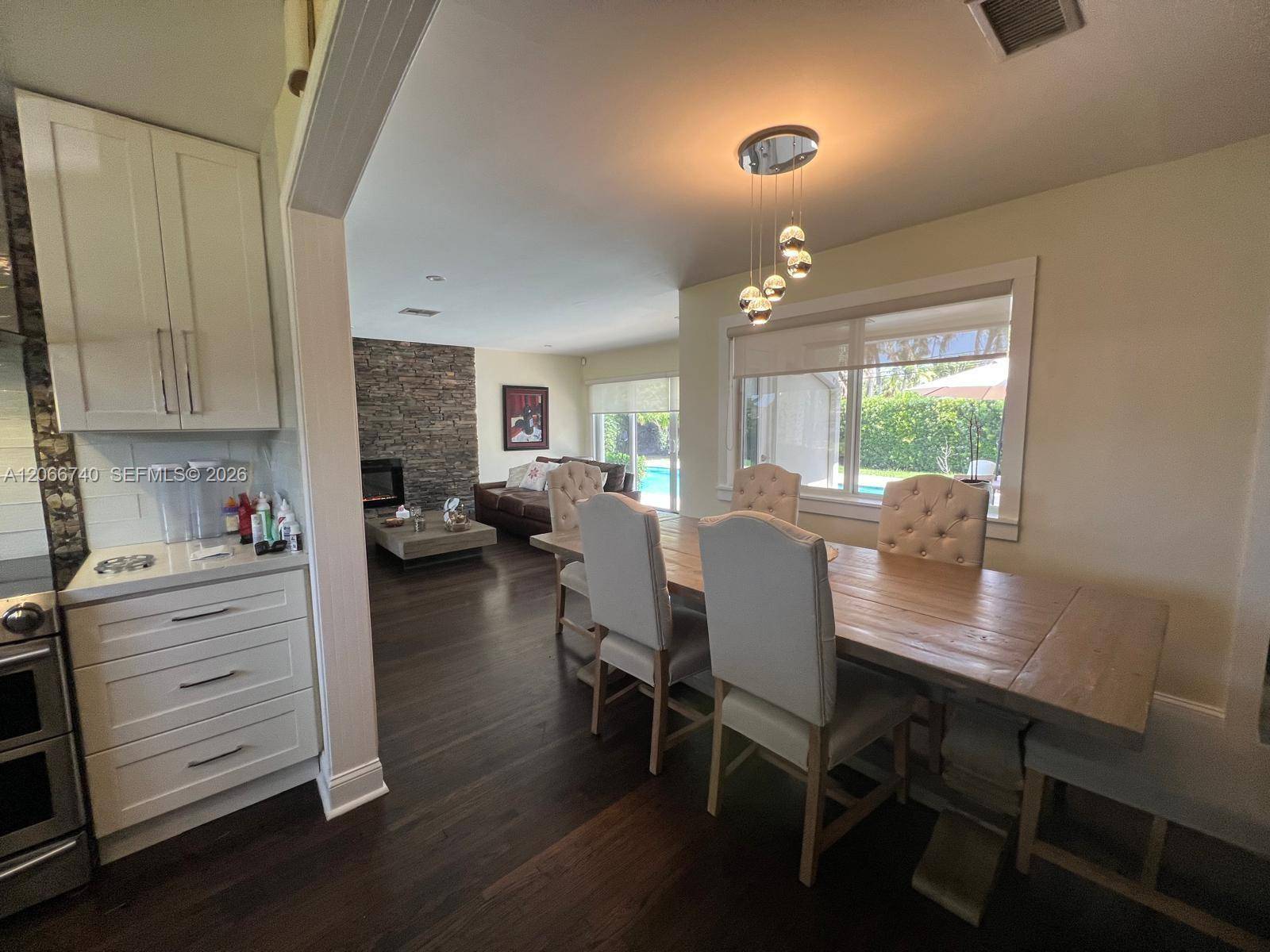 3460 Buchanan StHollywood - picture