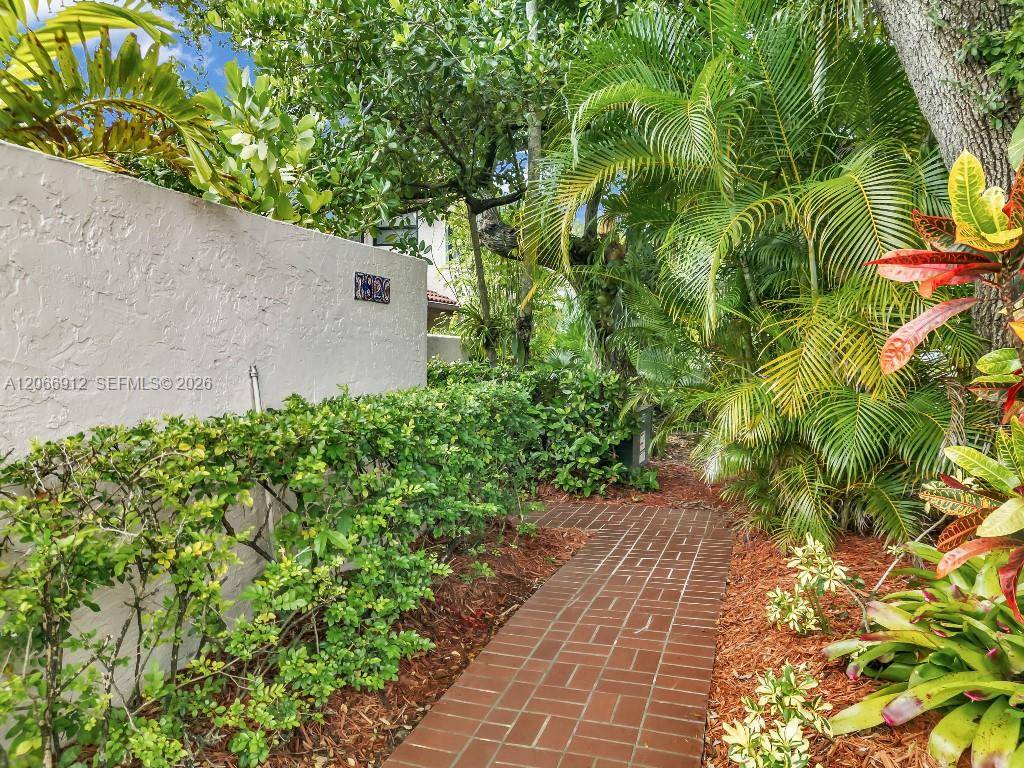 7820 SW 89th LnMiami - picture