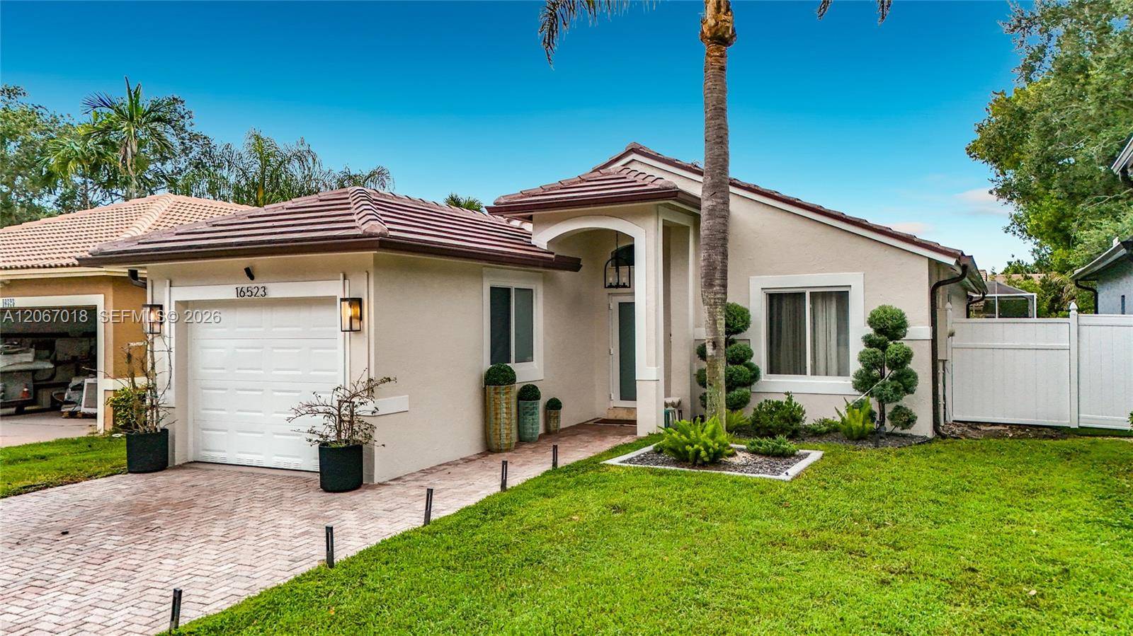 16523 Sapphire StWeston - picture