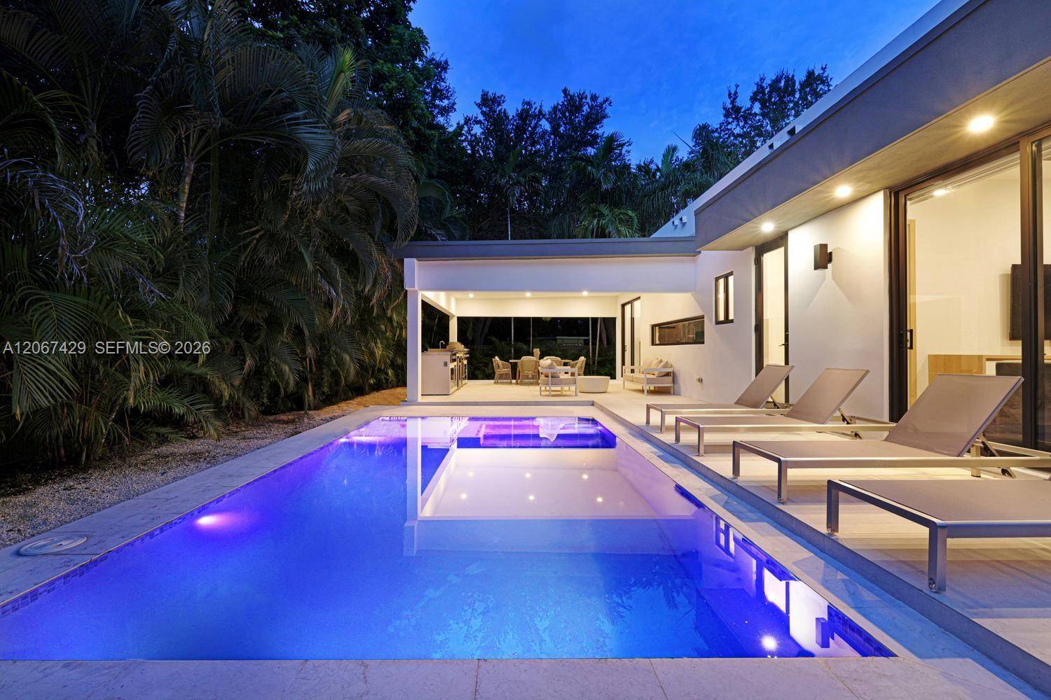1015 NE 114th StBiscayne Park - picture