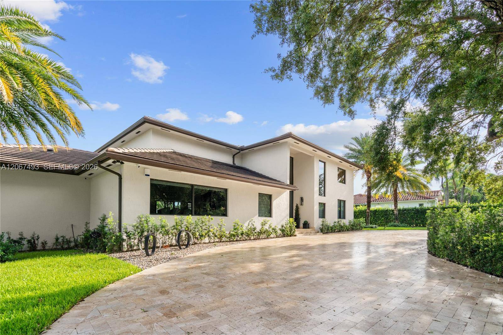 5720 SW 128th StPinecrest - picture