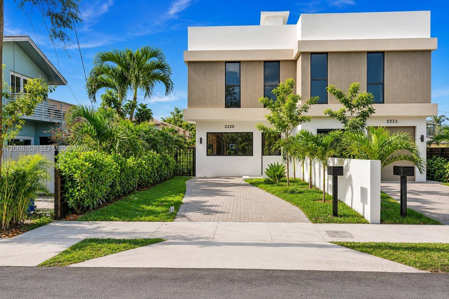 2220 SW 14th StMiami - picture