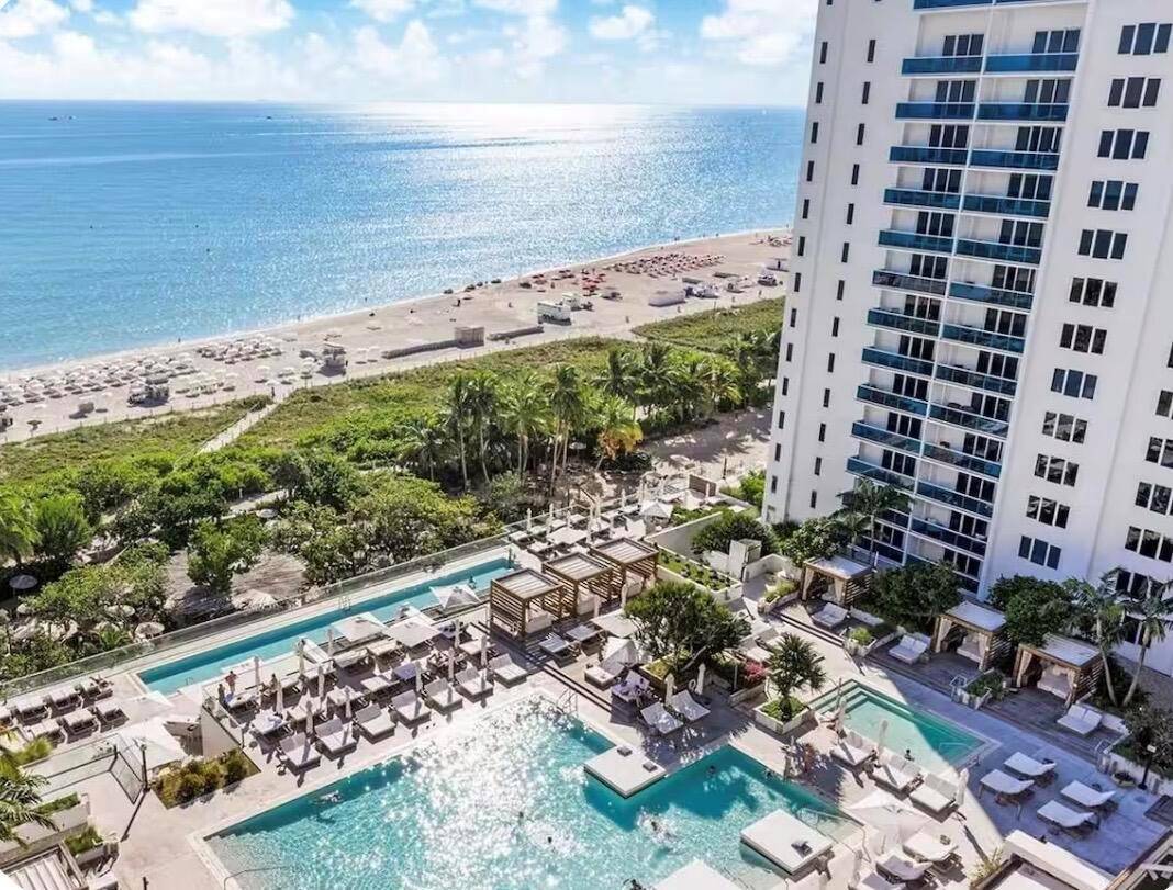 102 24thMiami Beach - 2399 COLLINS AVENUE condo unit 1512 - picture
