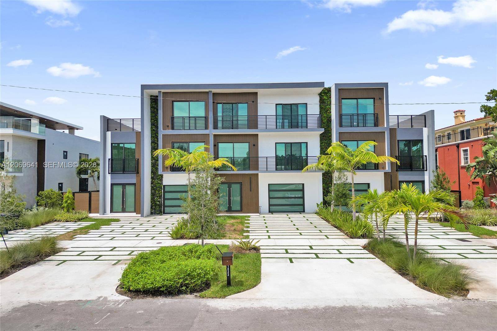 1821 NE 26th AveFort Lauderdale - picture